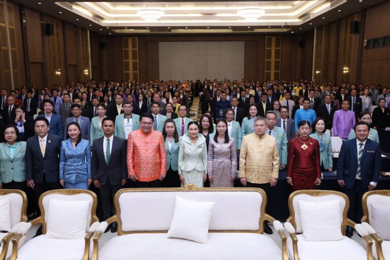 สพป.ศรีสะเกษ เขต 4 เข้าร่วมประชุมสัมมนาผู้อำนวยการสำนักงานเขตพื้นที่การศึกษาทั่วประเทศ ครั้งที่ 2/2568