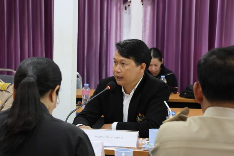 การประชุมเพื่อหาแนวทางในการช่วยเหลือและติดตามสถานการณ์ ผู้ได้รับผลกระทบจากสถานการณ์การสู้รบตามแนวชายแดนไทย-กัมพูชา